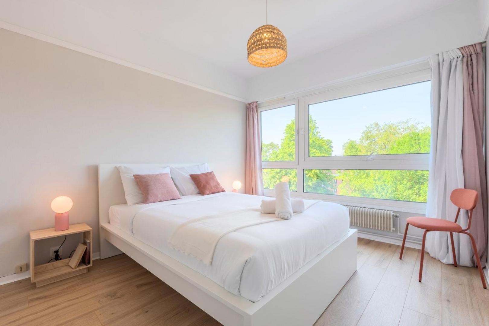 Spacious 3 Bedroom Apartment & Private Parking! Lambersart Dış mekan fotoğraf