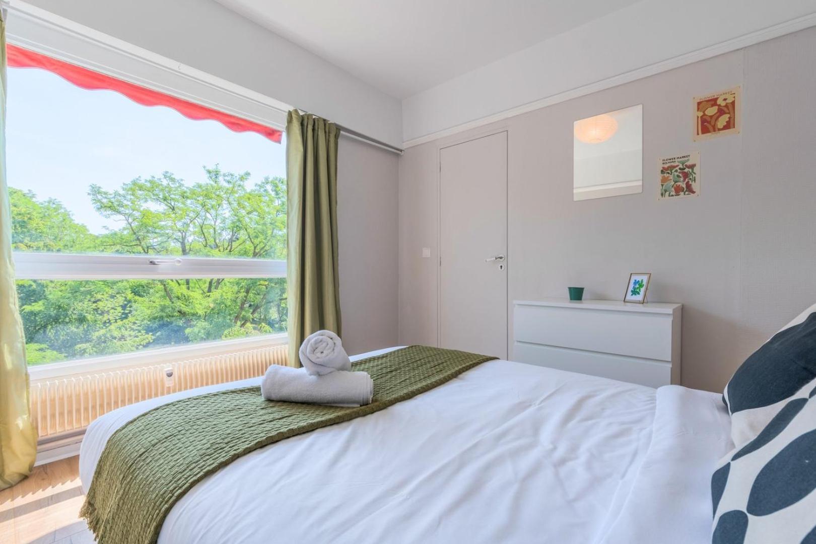 Spacious 3 Bedroom Apartment & Private Parking! Lambersart Dış mekan fotoğraf