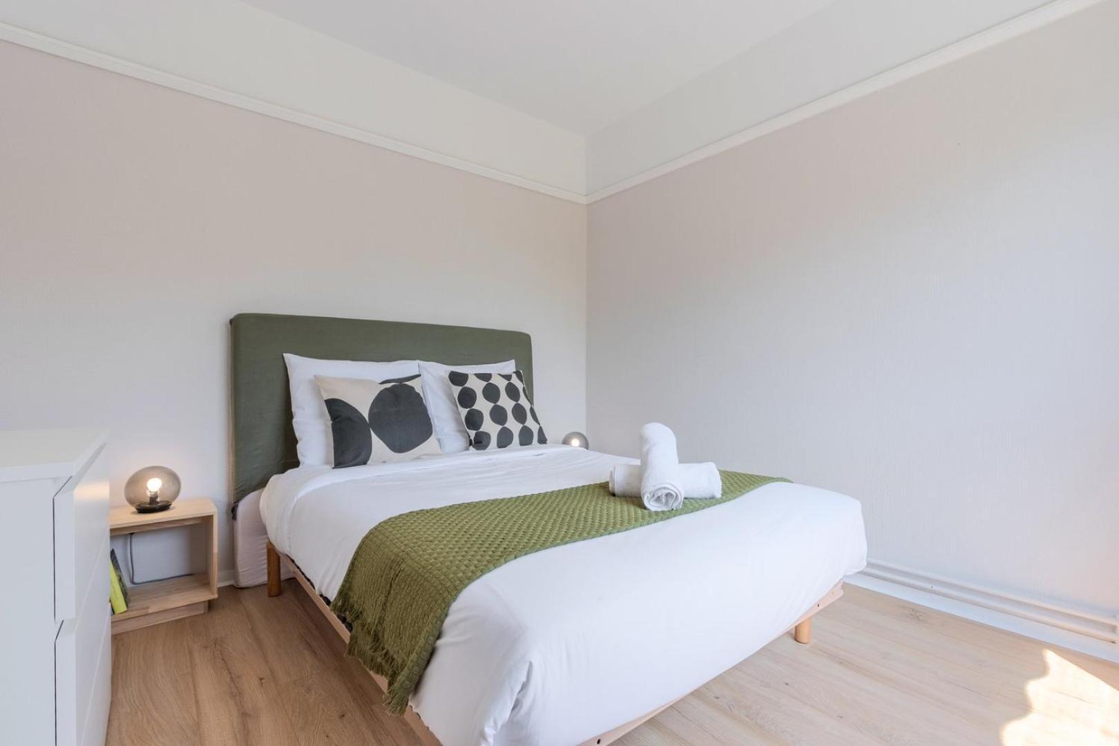 Spacious 3 Bedroom Apartment & Private Parking! Lambersart Dış mekan fotoğraf