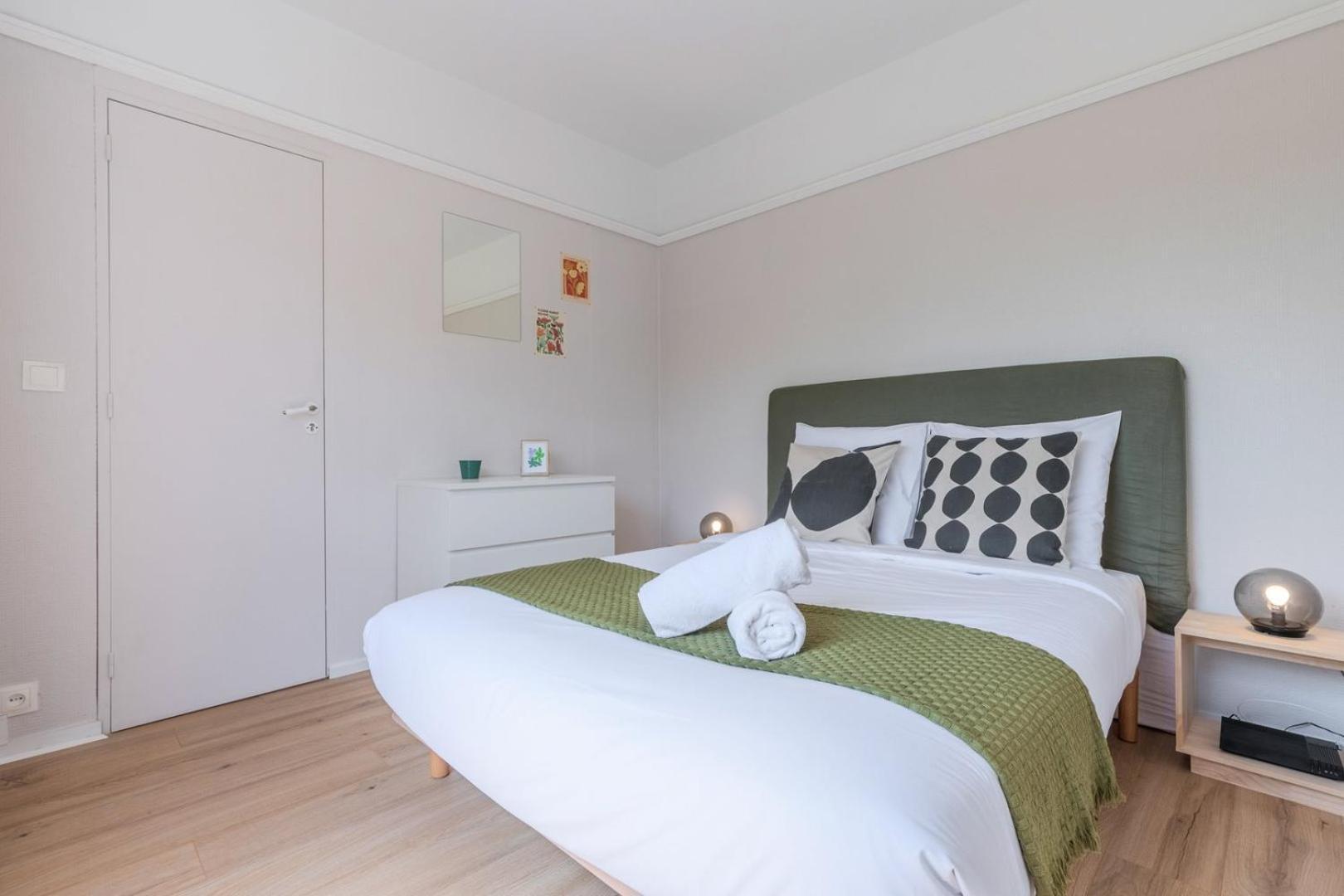 Spacious 3 Bedroom Apartment & Private Parking! Lambersart Dış mekan fotoğraf